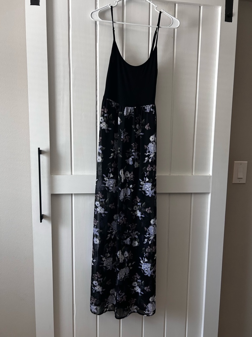 Forever 21 Classic Black Dress